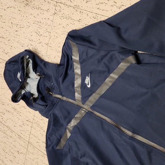 Nike Embroidered Full Zip Sweater - Picture 4 of 7